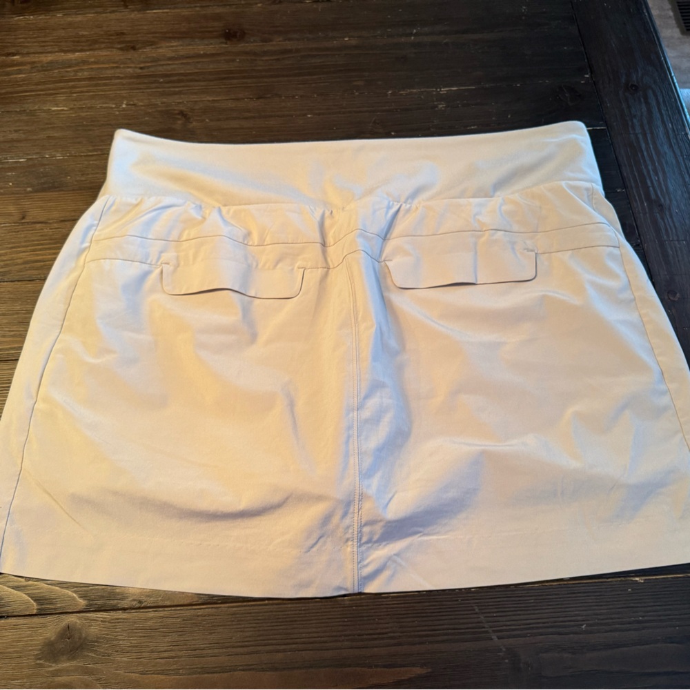 Athleta Stylish Cream  Skirt